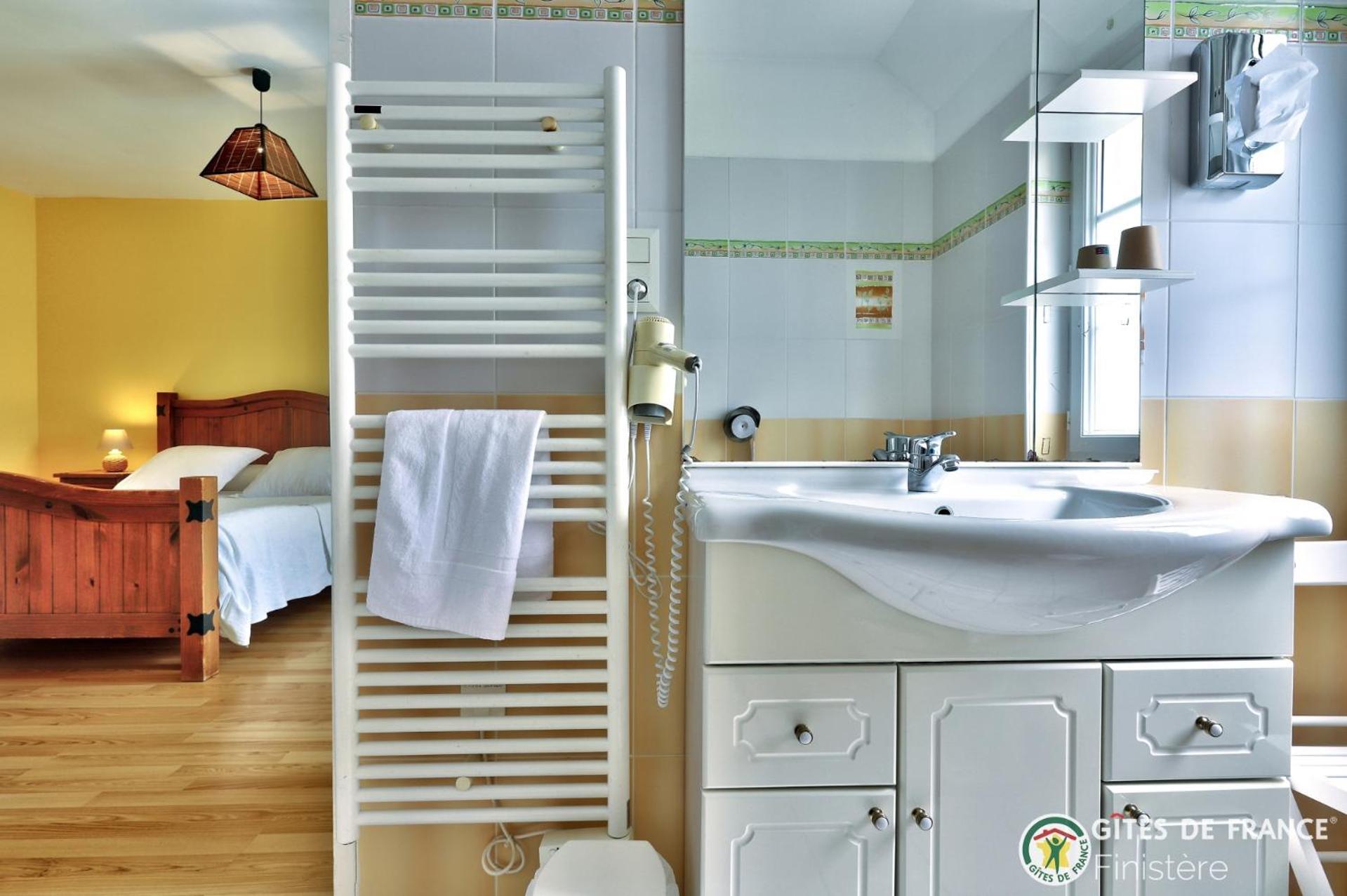 La Cle Des Champs Des Abers Bed & Breakfast Saint-Pabu  Екстериор снимка
